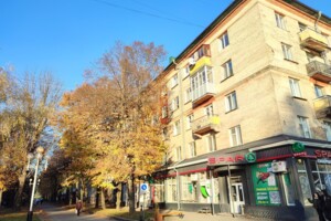 Продаж трикімнатної квартири в Рівному, на просп. Миру 2, район Центр фото 2