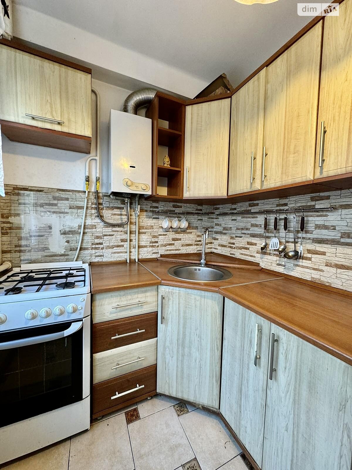 Продажа двухкомнатной квартиры в Ровно, на просп. Мира 16, район Центр фото 1 Продажа двухкомнатной квартиры в Ровно, на просп. Мира 16, район Центр фото 1