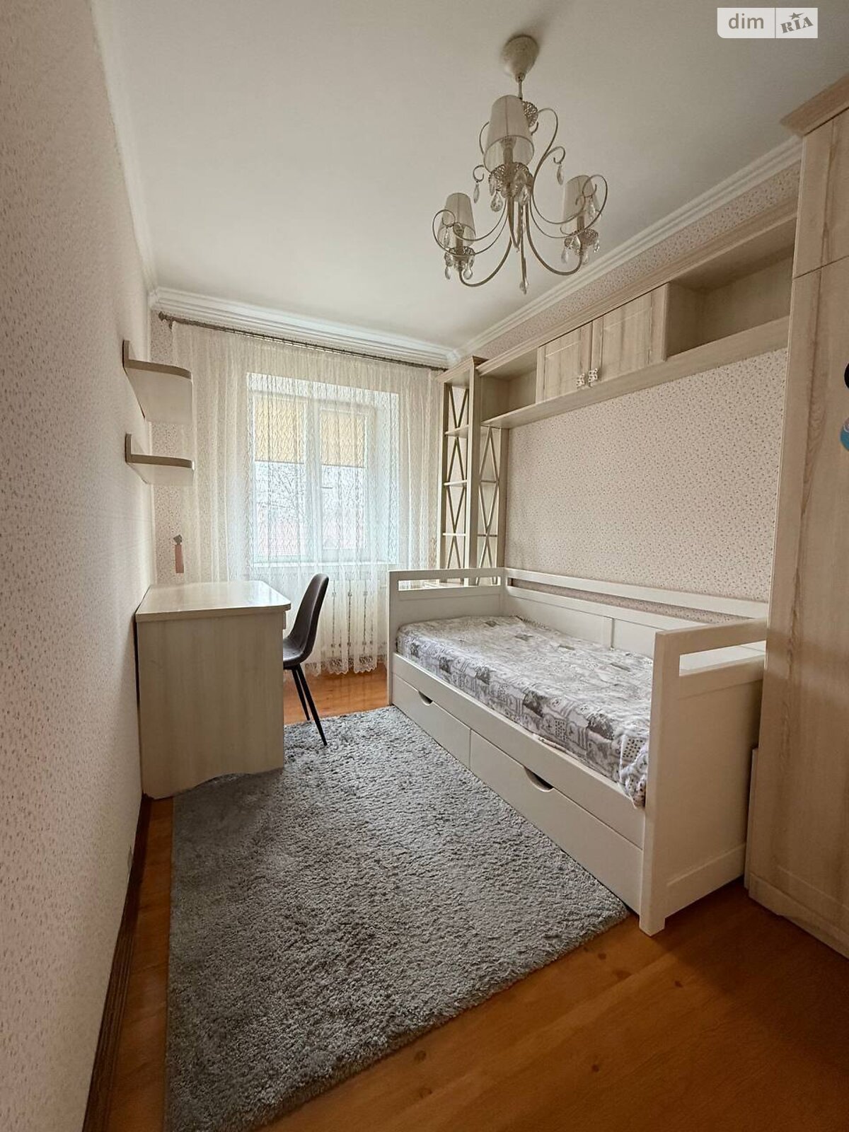 Продаж трикімнатної квартири в Рівному, на просп. Миру, район Центр фото 1 Продаж трикімнатної квартири в Рівному, на просп. Миру, район Центр фото 1