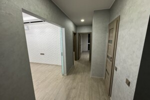 Продажа трехкомнатной квартиры в Ровно, на ул. Мицкевича 130, район Центр фото 2