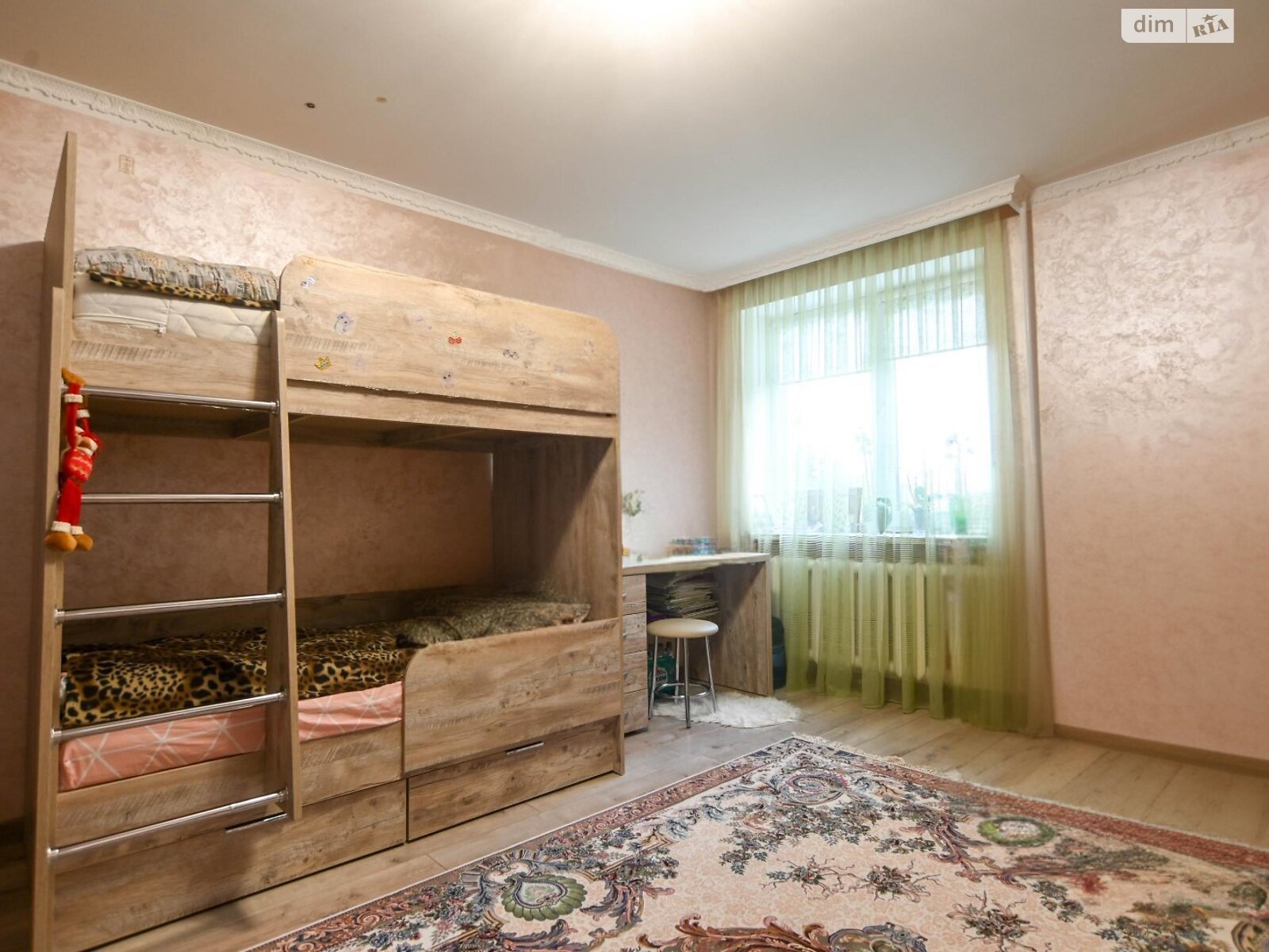Продажа трехкомнатной квартиры в Ровно, на ул. Мицкевича, район Центр фото 1 Продажа трехкомнатной квартиры в Ровно, на ул. Мицкевича, район Центр фото 1