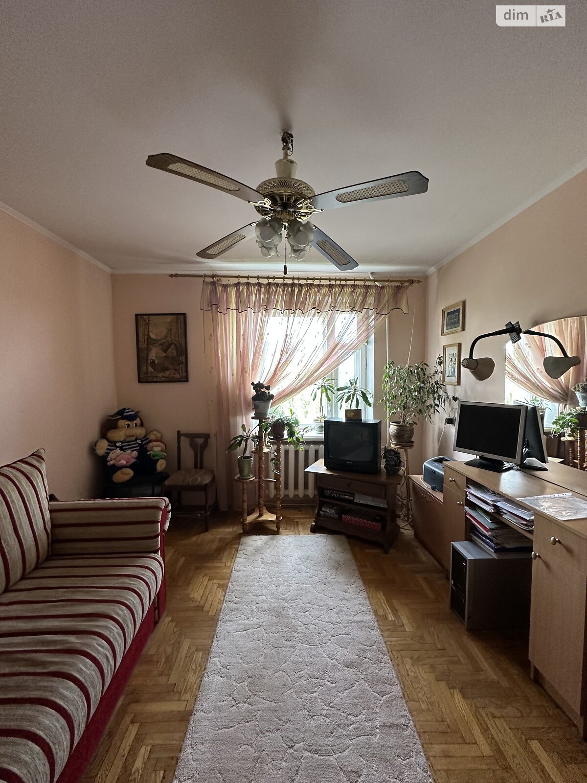 Продажа четырехкомнатной квартиры в Ровно, на ул. Небесной Сотни, район Центр фото 1 Продажа четырехкомнатной квартиры в Ровно, на ул. Небесной Сотни, район Центр фото 1