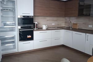 Продажа трехкомнатной квартиры в Ровно, на ул. Саймона Смита 10, район Центр фото 2