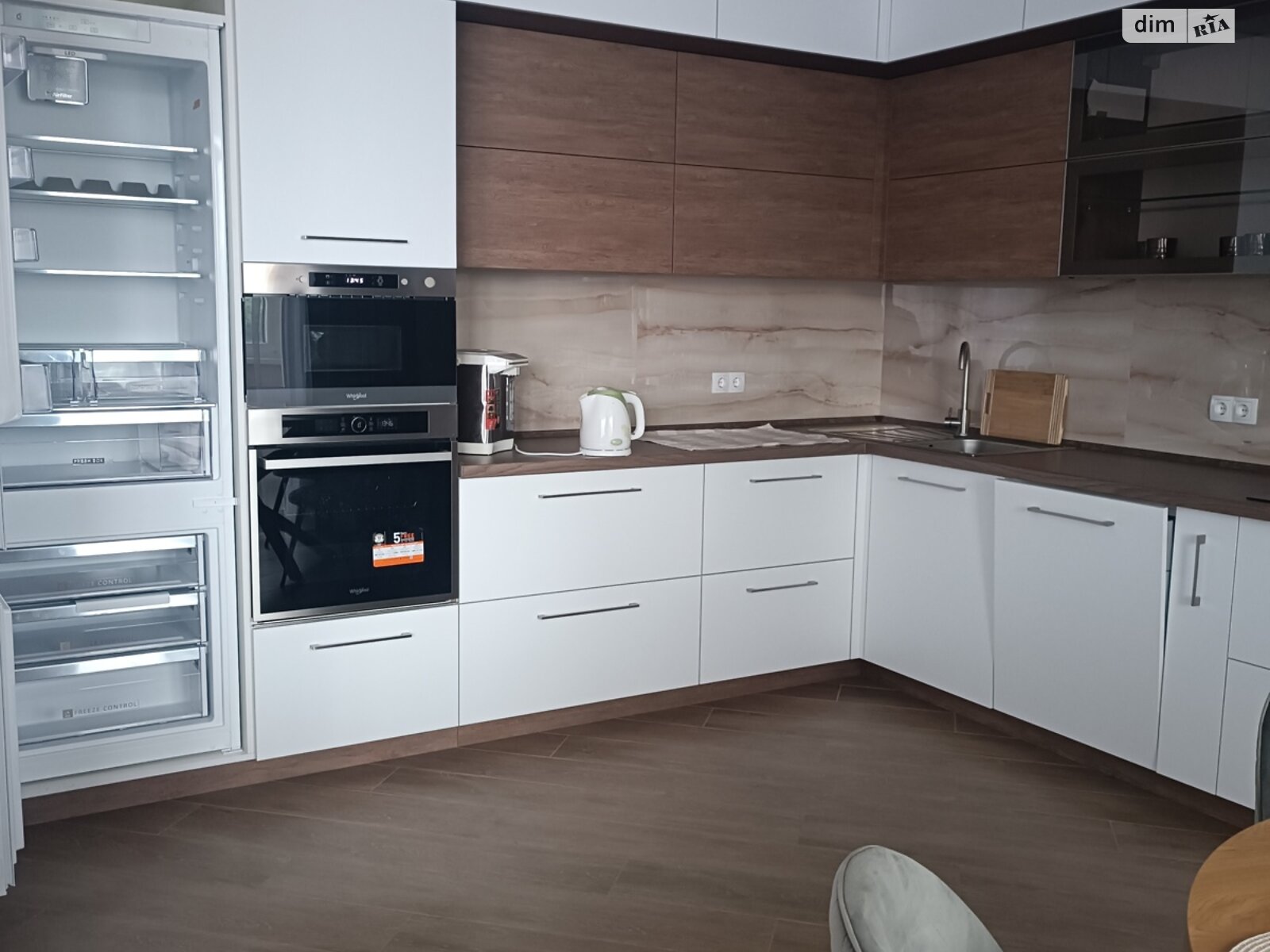 Продажа трехкомнатной квартиры в Ровно, на ул. Саймона Смита 10, район Центр фото 1 Продажа трехкомнатной квартиры в Ровно, на ул. Саймона Смита 10, район Центр фото 1