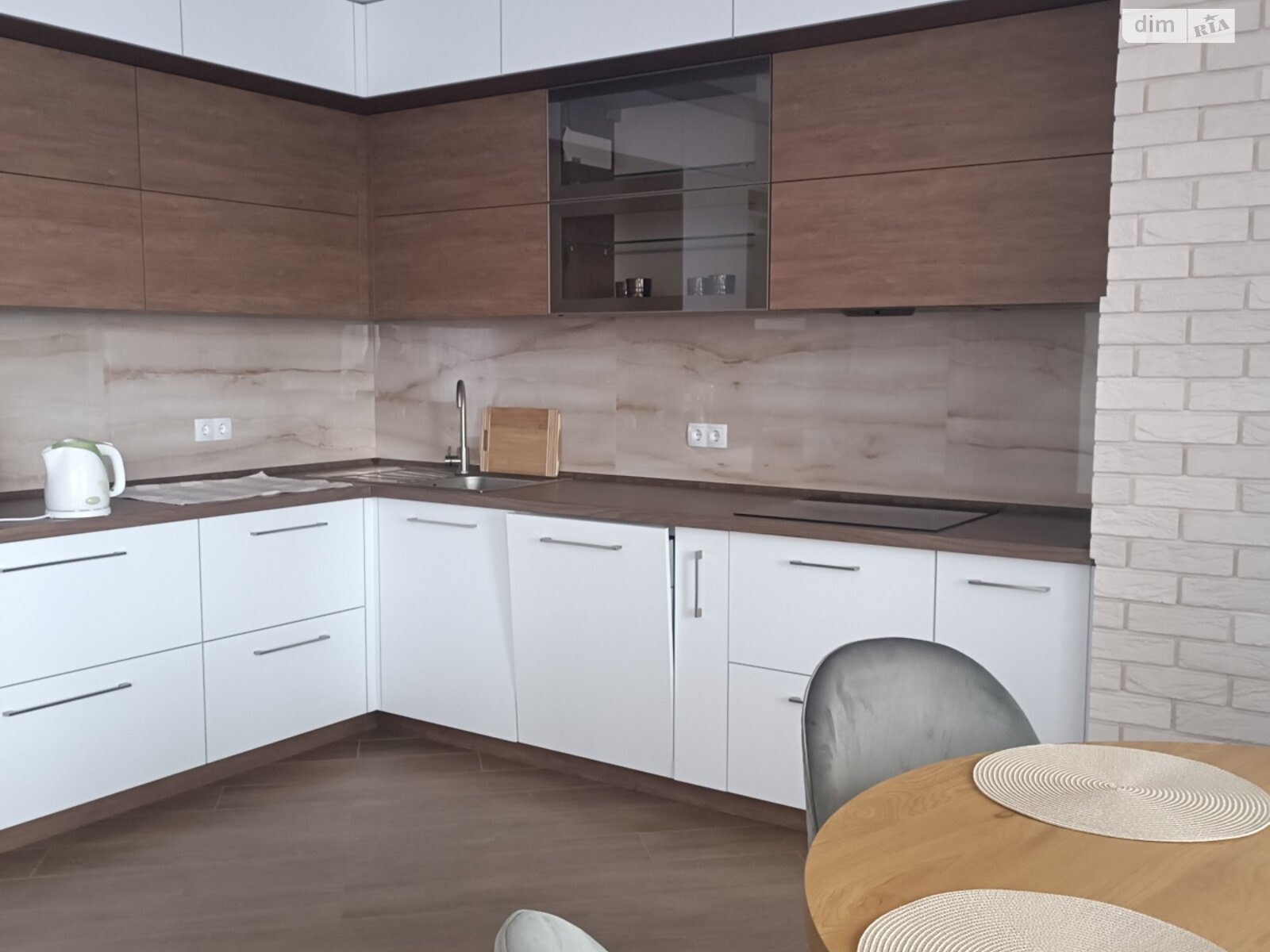Продажа трехкомнатной квартиры в Ровно, на ул. Саймона Смита 10, район Центр фото 1 Продажа трехкомнатной квартиры в Ровно, на ул. Саймона Смита 10, район Центр фото 1