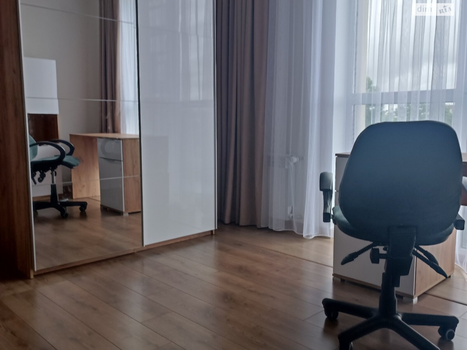 Продажа трехкомнатной квартиры в Ровно, на ул. Саймона Смита 10, район Центр фото 1 Продажа трехкомнатной квартиры в Ровно, на ул. Саймона Смита 10, район Центр фото 1