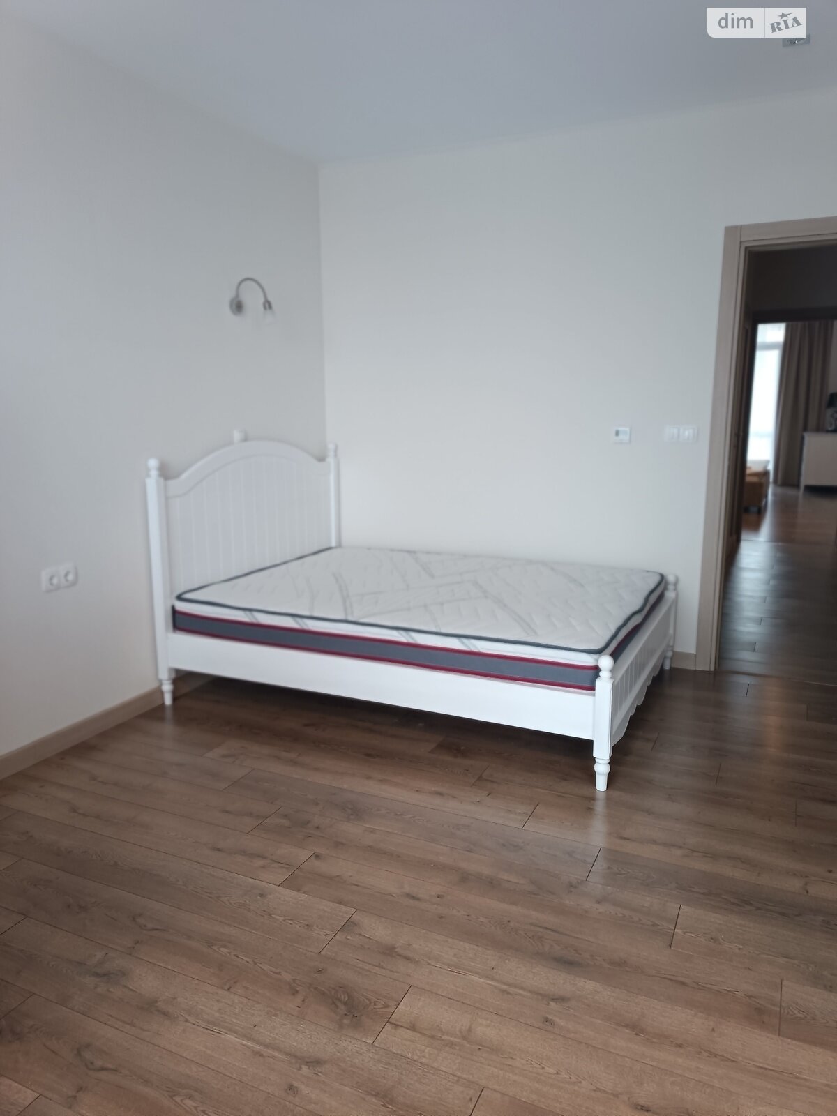 Продажа трехкомнатной квартиры в Ровно, на ул. Саймона Смита 10, район Центр фото 1 Продажа трехкомнатной квартиры в Ровно, на ул. Саймона Смита 10, район Центр фото 1
