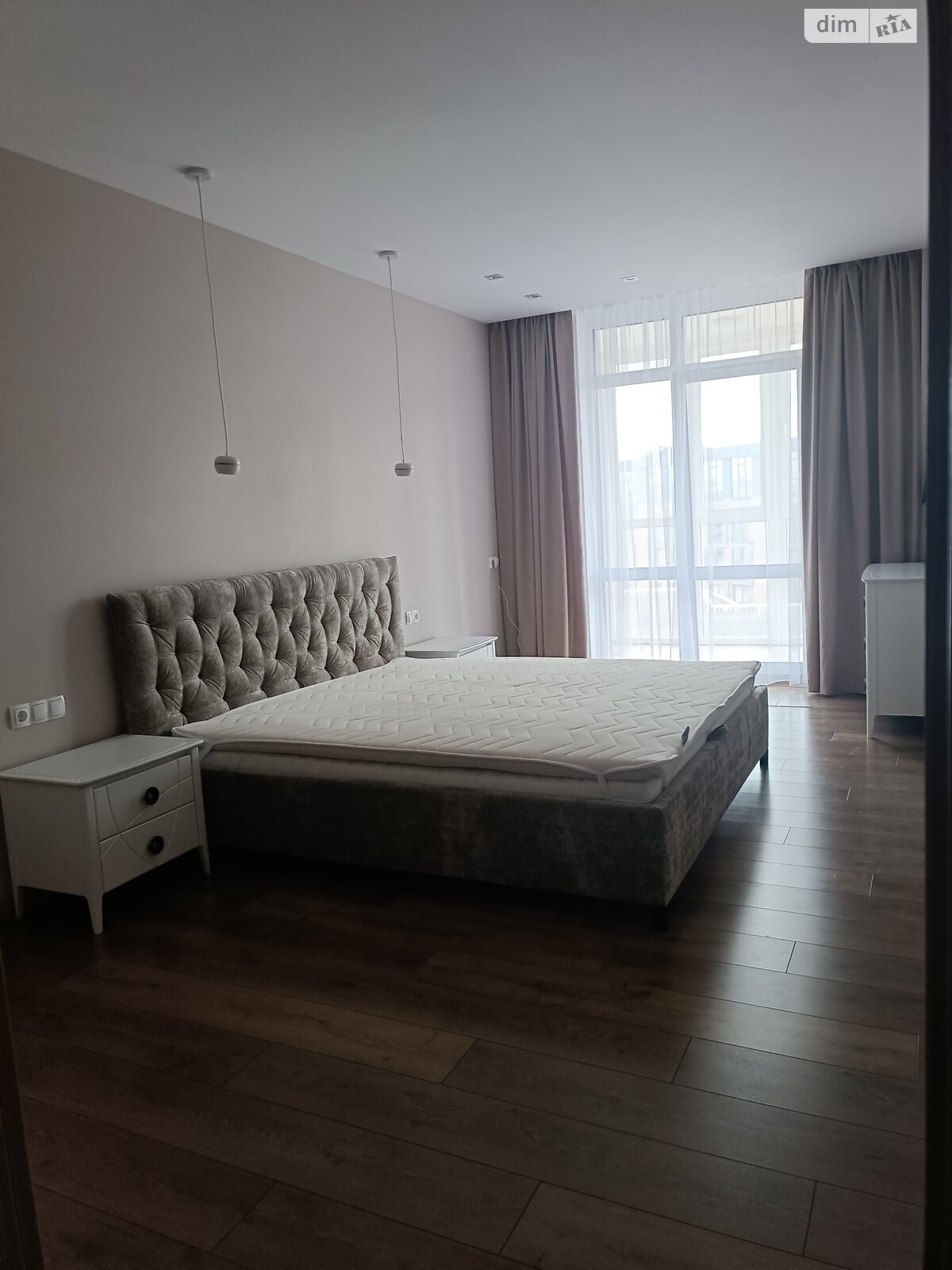 Продажа трехкомнатной квартиры в Ровно, на ул. Саймона Смита 10, район Центр фото 1 Продажа трехкомнатной квартиры в Ровно, на ул. Саймона Смита 10, район Центр фото 1