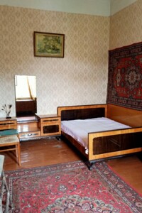 Продаж трикімнатної квартири в Рівному, на вул. Соборна, район Центр фото 2