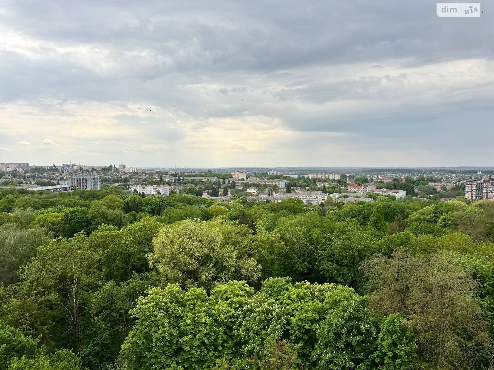 Продаж трикімнатної квартири в Рівному, на вул. Соборна 5А, район Центр фото 1 Продаж трикімнатної квартири в Рівному, на вул. Соборна 5А, район Центр фото 1