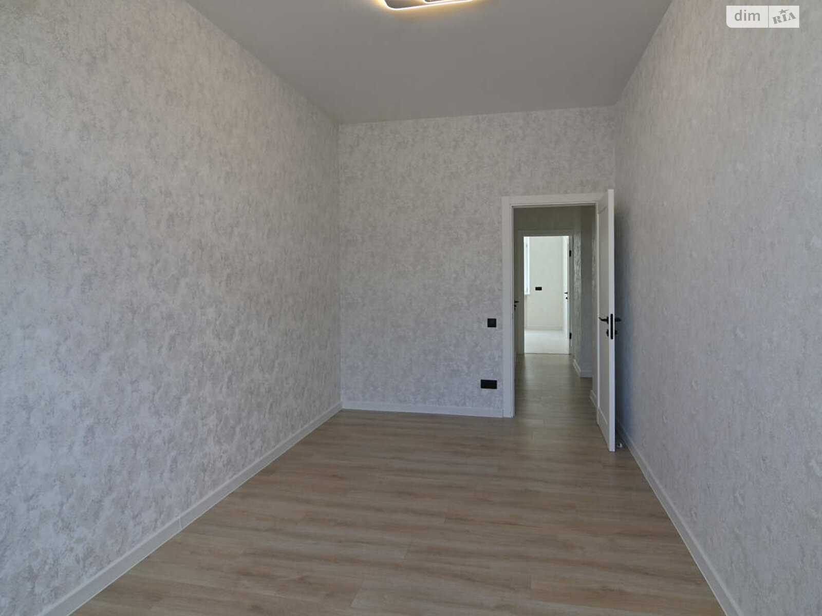 Продаж двокімнатної квартири в Рівному, на вул. Соборна 61, район Центр фото 1 Продаж двокімнатної квартири в Рівному, на вул. Соборна 61, район Центр фото 1