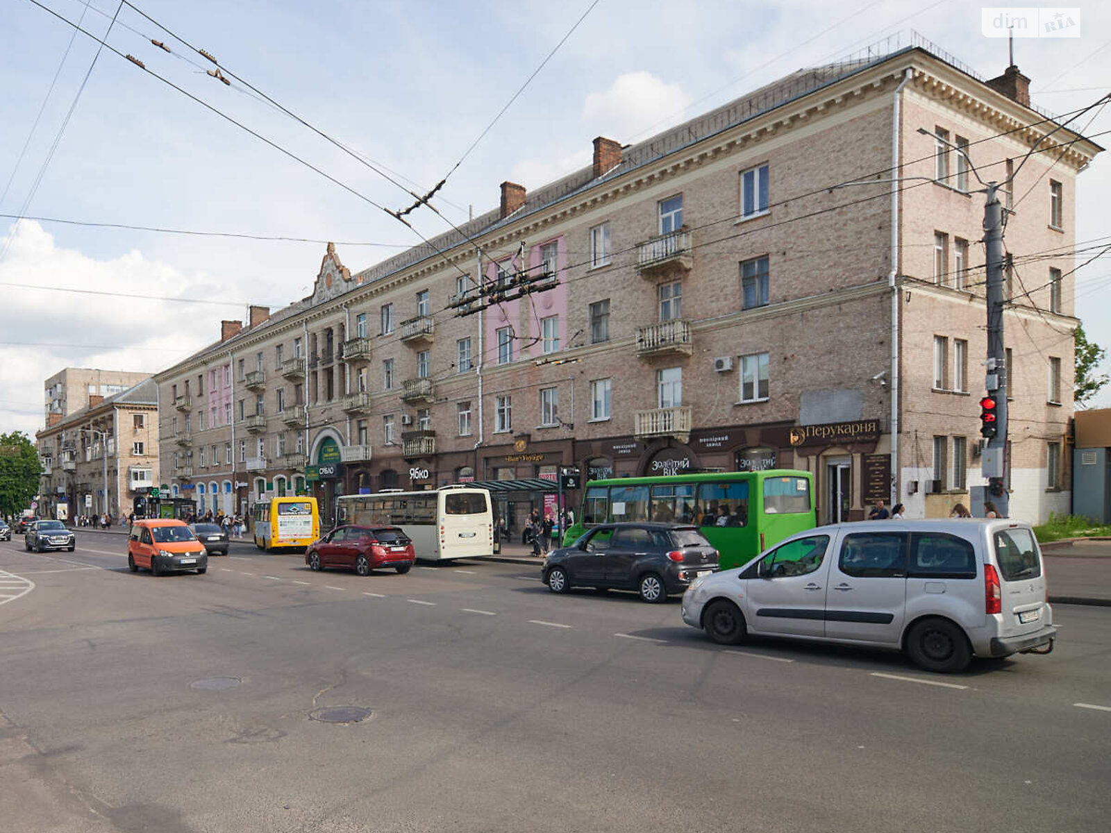 Продаж двокімнатної квартири в Рівному, на вул. Соборна 61, район Центр фото 1 Продаж двокімнатної квартири в Рівному, на вул. Соборна 61, район Центр фото 1