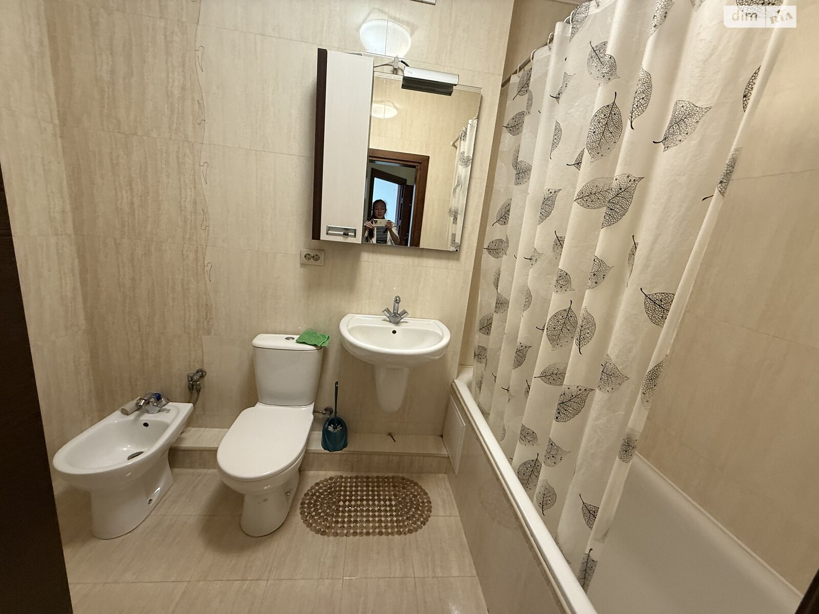 Продаж чотирикімнатної квартири в Рівному, на вул. Соборна, район Центр фото 1 Продаж чотирикімнатної квартири в Рівному, на вул. Соборна, район Центр фото 1