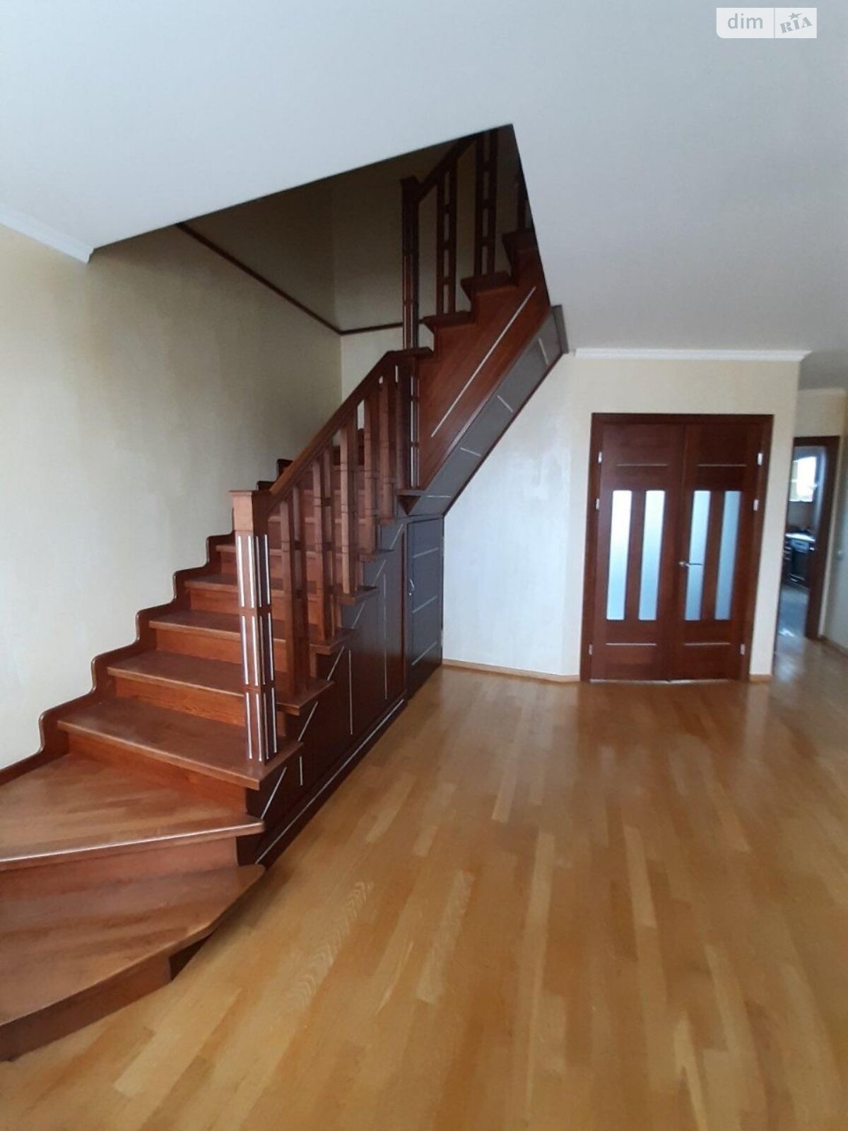 Продажа четырехкомнатной квартиры в Ровно, на ул. Соборная 63, район Центр фото 1 Продажа четырехкомнатной квартиры в Ровно, на ул. Соборная 63, район Центр фото 1