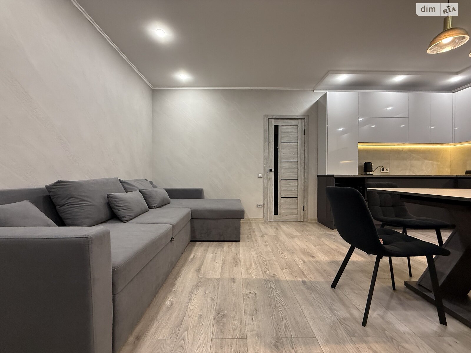 Продажа двухкомнатной квартиры в Ровно, на ул. Соборная, район Центр фото 1 Продажа двухкомнатной квартиры в Ровно, на ул. Соборная, район Центр фото 1