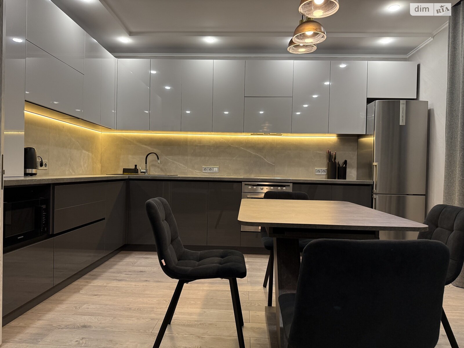 Продажа однокомнатной квартиры в Ровно, на ул. Соборная 16, кв. 9, район Центр фото 1