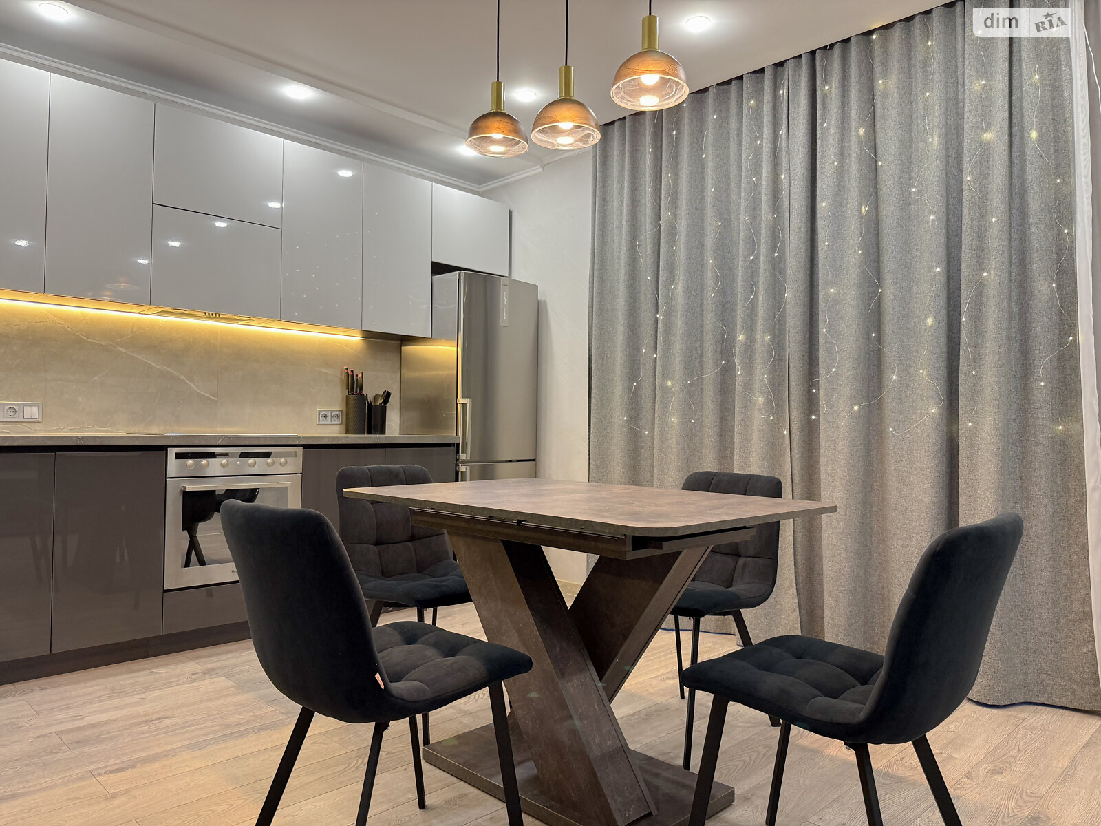 Продажа однокомнатной квартиры в Ровно, на ул. Соборная 16, кв. 9, район Центр фото 1