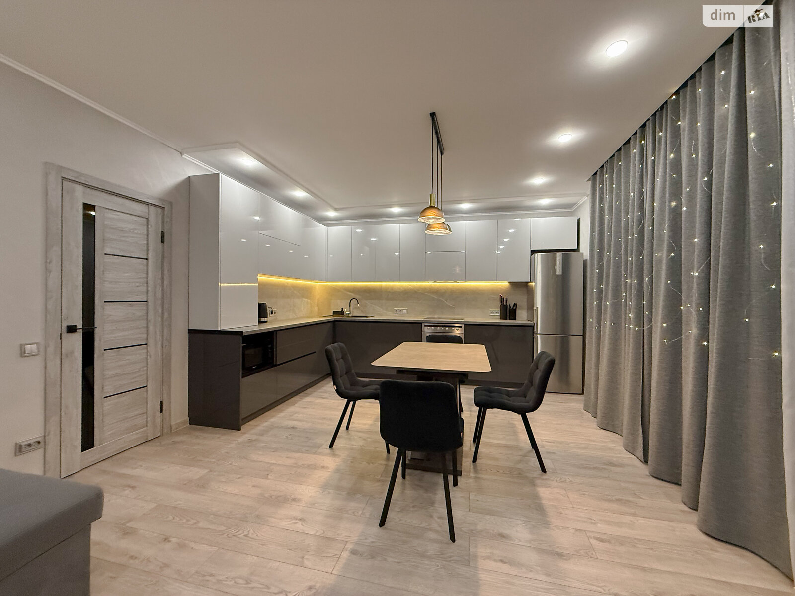 Продажа однокомнатной квартиры в Ровно, на ул. Соборная 16, кв. 9, район Центр фото 1