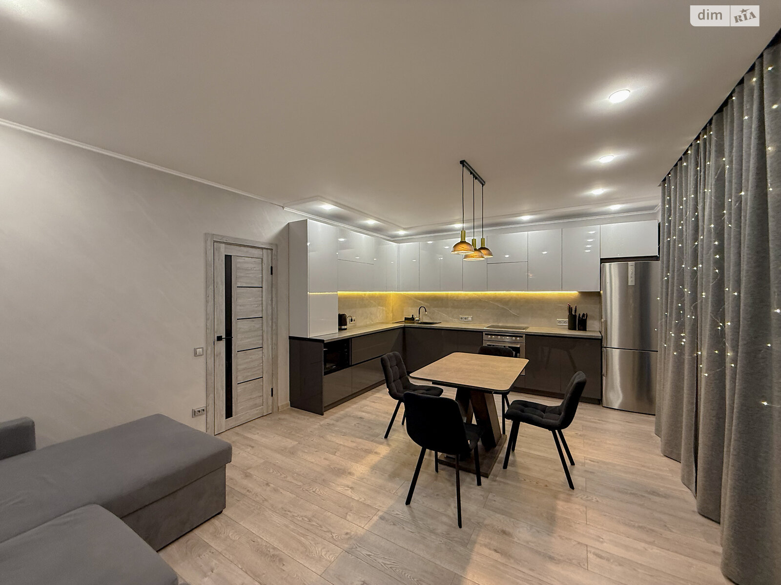 Продажа однокомнатной квартиры в Ровно, на ул. Соборная 16, кв. 9, район Центр фото 1