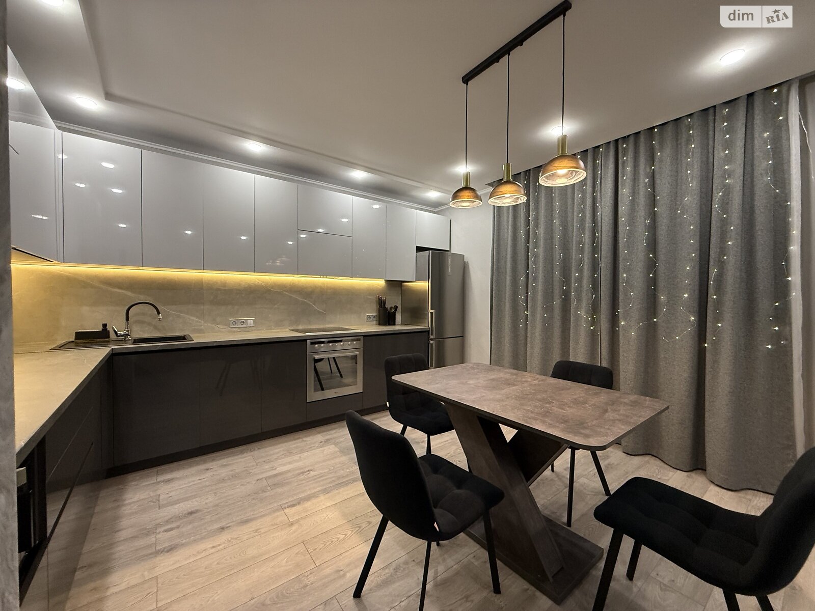 Продажа однокомнатной квартиры в Ровно, на ул. Соборная 16, район Центр фото 1