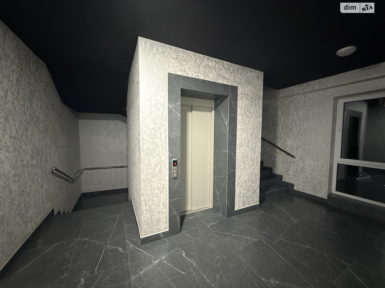 Продажа однокомнатной квартиры в Ровно, на ул. Соборная 16, район Центр фото 1