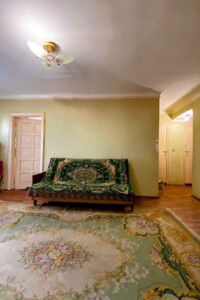 Продаж трикімнатної квартири в Рівному, на вул. Степана Бандери 18, район Центр фото 2