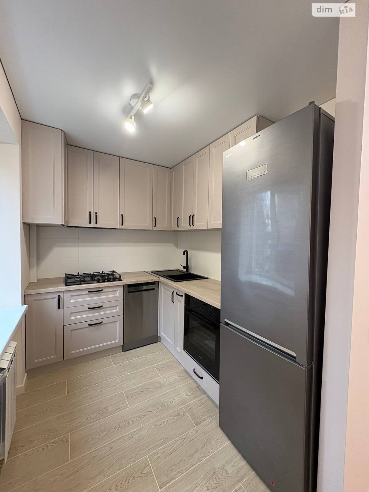 Продаж трикімнатної квартири в Рівному, на вул. Степана Бандери 55, район Центр фото 1 Продаж трикімнатної квартири в Рівному, на вул. Степана Бандери 55, район Центр фото 1