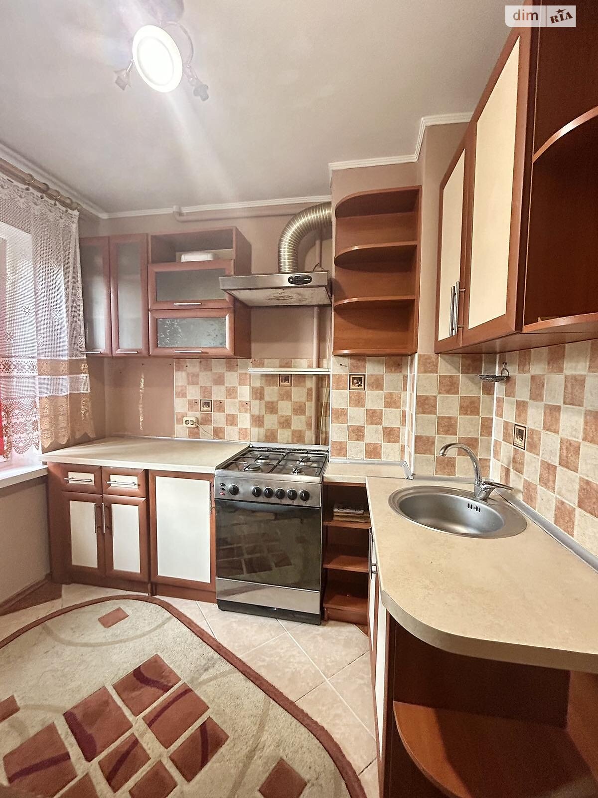 Продаж двокімнатної квартири в Рівному, на вул. Вербова 38, фото 1 Продаж двокімнатної квартири в Рівному, на вул. Вербова 38, фото 1