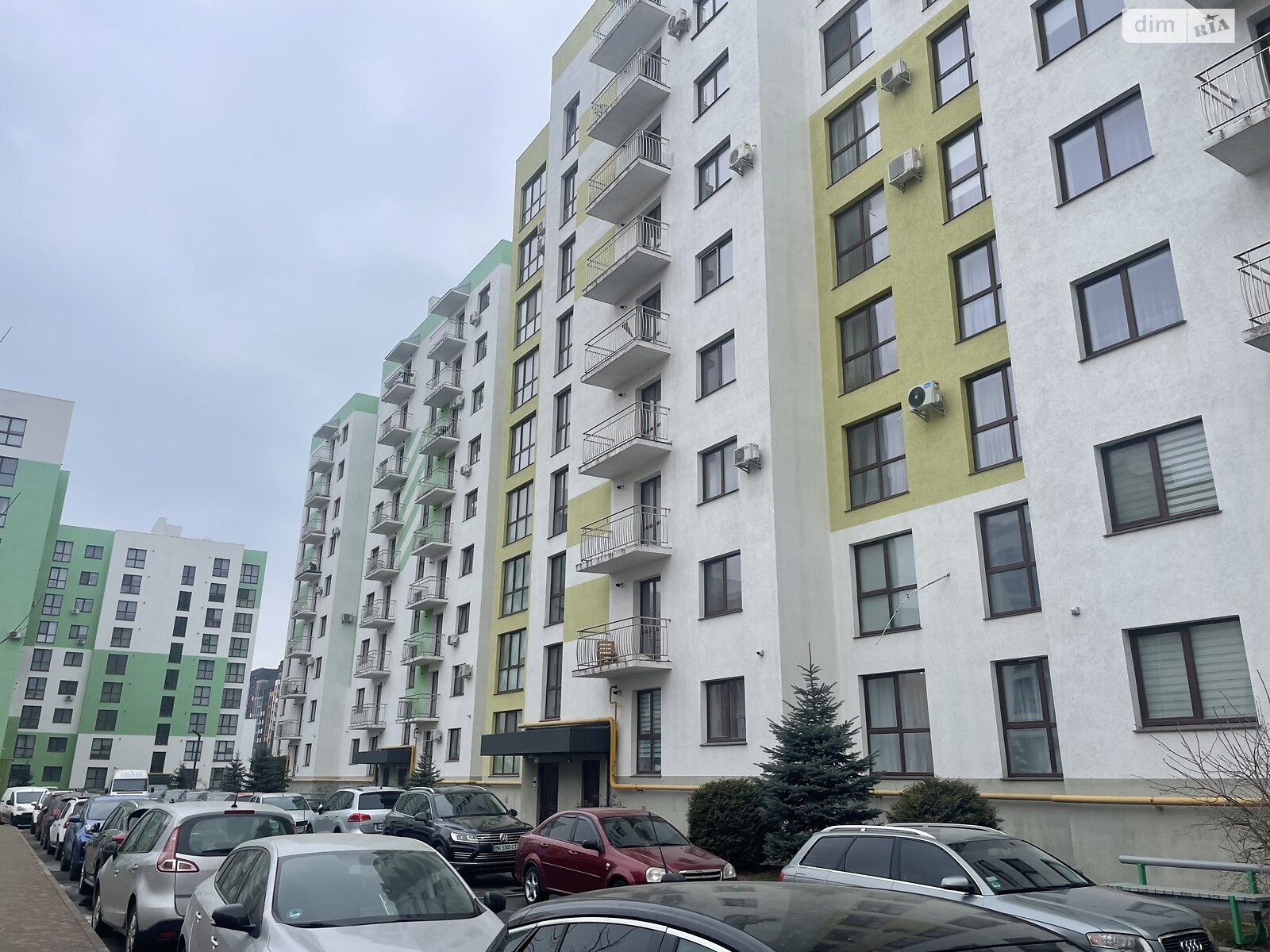 Продажа трехкомнатной квартиры в Ровно, на ул. Черновола Вячеслава, район Южный фото 1 Продажа трехкомнатной квартиры в Ровно, на ул. Черновола Вячеслава, район Южный фото 1