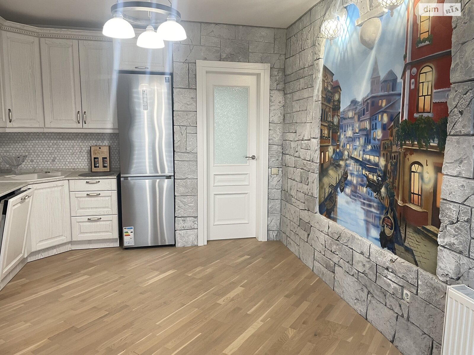 Продажа трехкомнатной квартиры в Ровно, на ул. Черновола Вячеслава, район Южный фото 1 Продажа трехкомнатной квартиры в Ровно, на ул. Черновола Вячеслава, район Южный фото 1