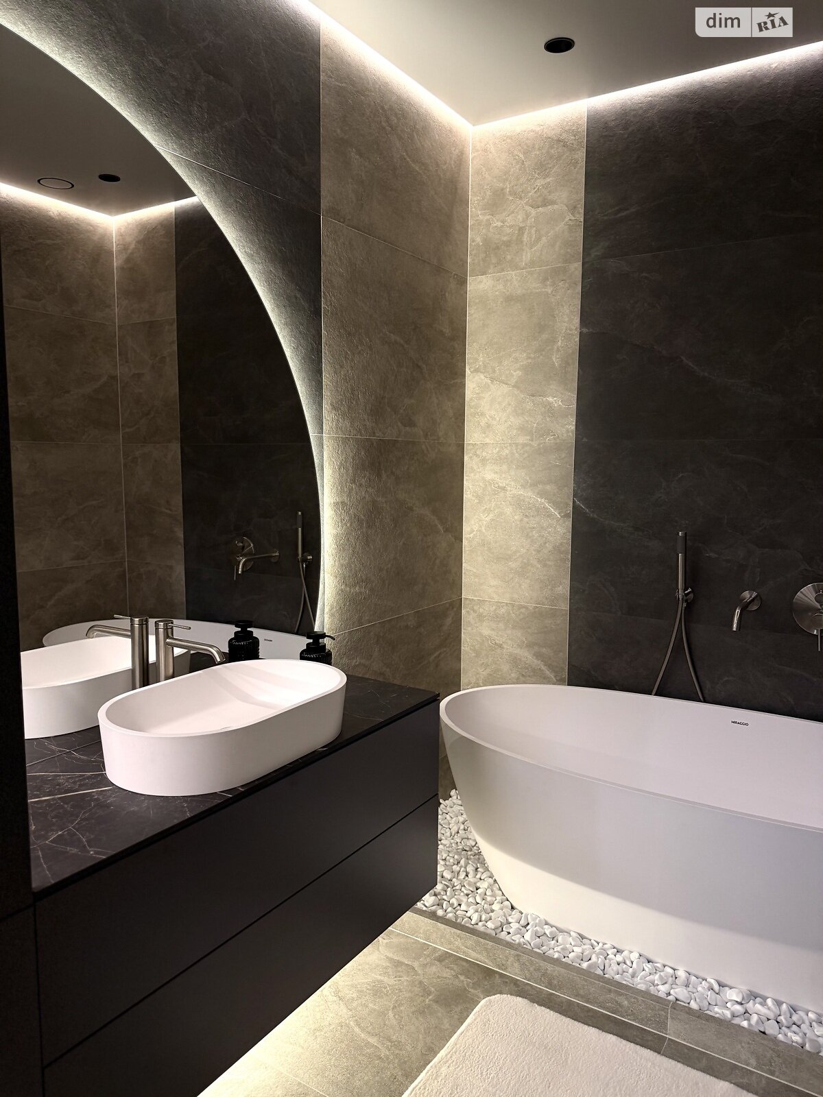 Продажа трехкомнатной квартиры в Ровно, на ул. Черновола Вячеслава 91Ф, район Южный фото 1 Продажа трехкомнатной квартиры в Ровно, на ул. Черновола Вячеслава 91Ф, район Южный фото 1