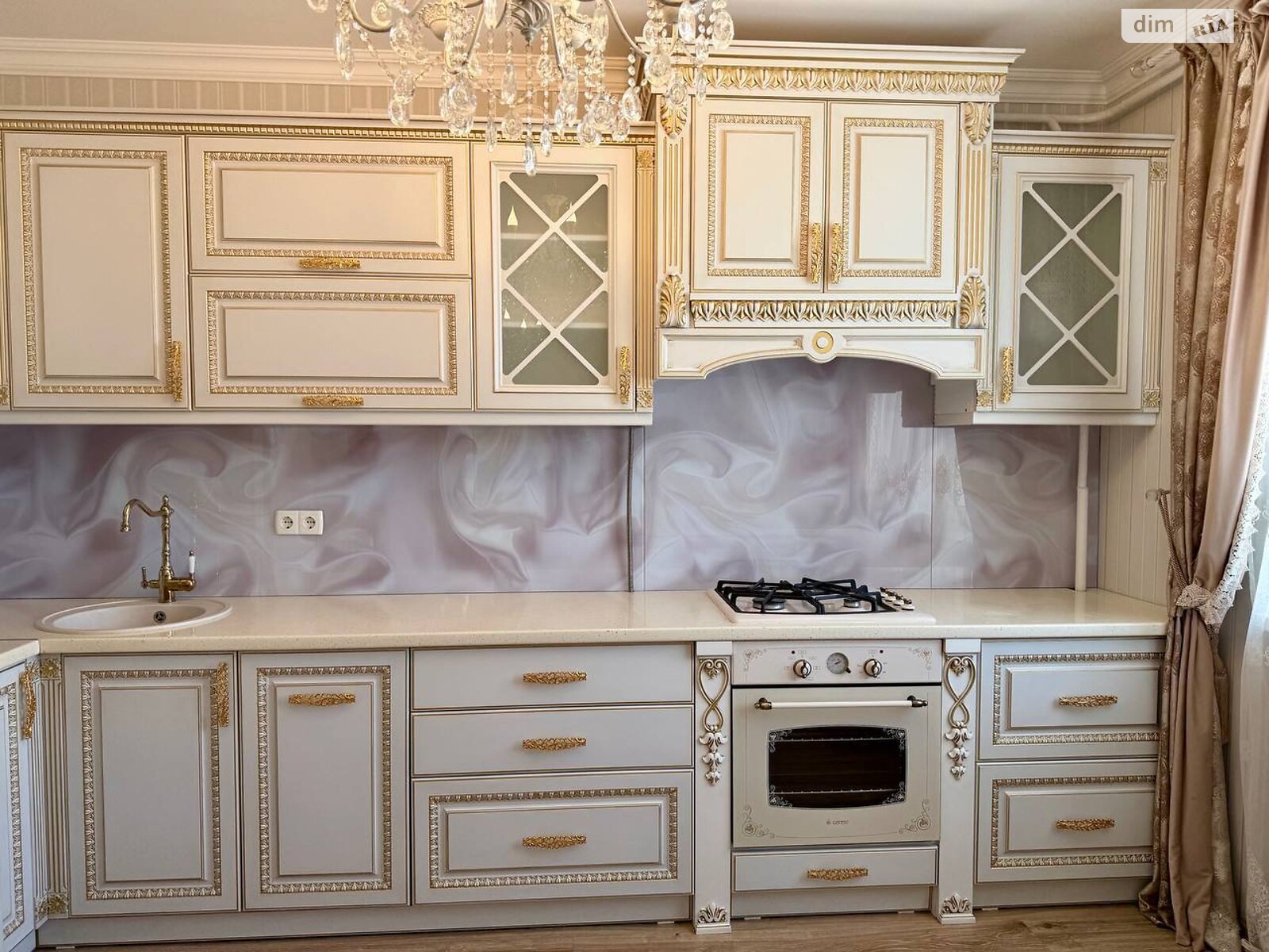 Продажа трехкомнатной квартиры в Ровно, на ул. Черновола Вячеслава 91Ж, район Южный фото 1