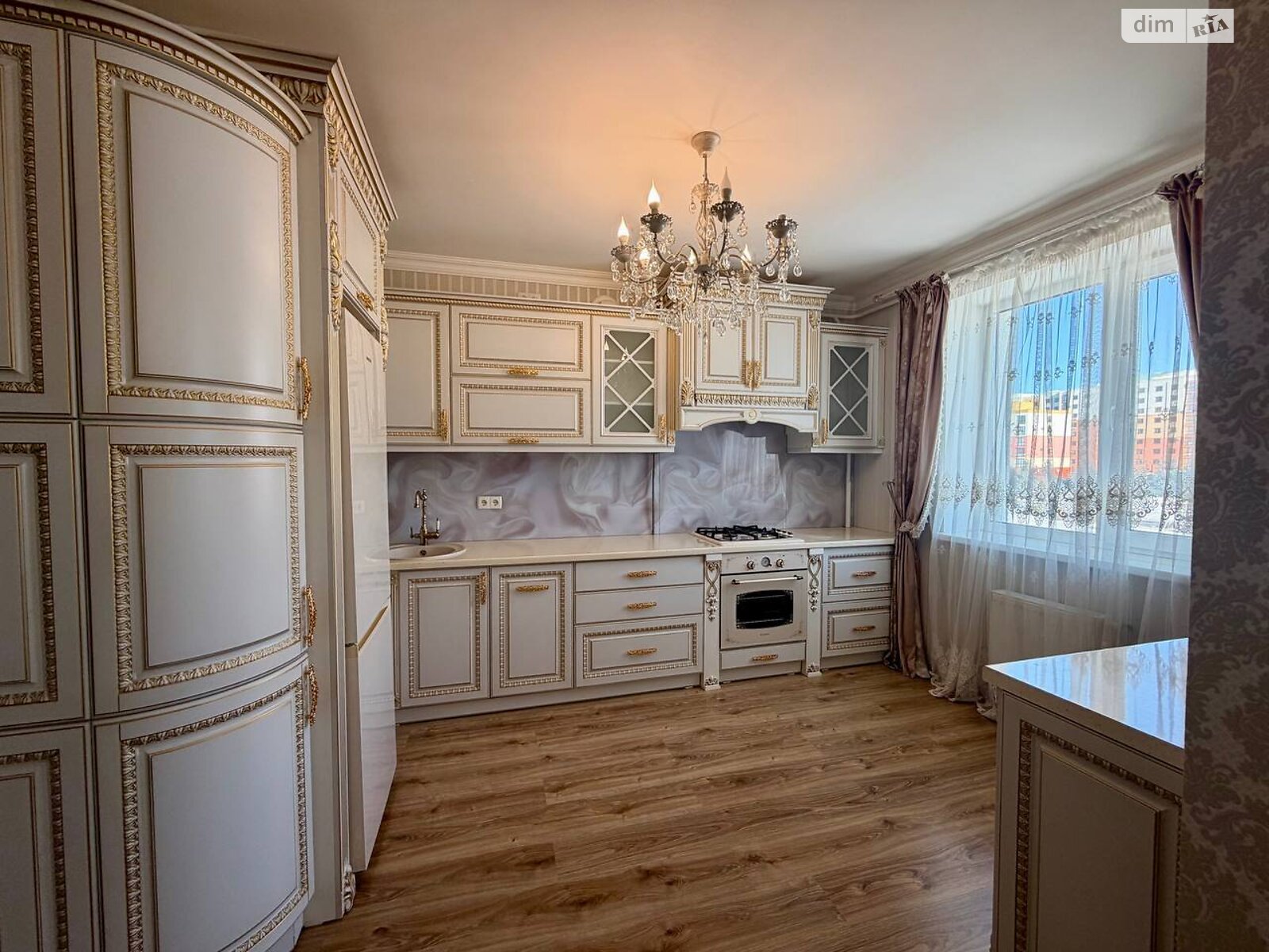 Продажа трехкомнатной квартиры в Ровно, на ул. Черновола Вячеслава 91Ж, район Южный фото 1