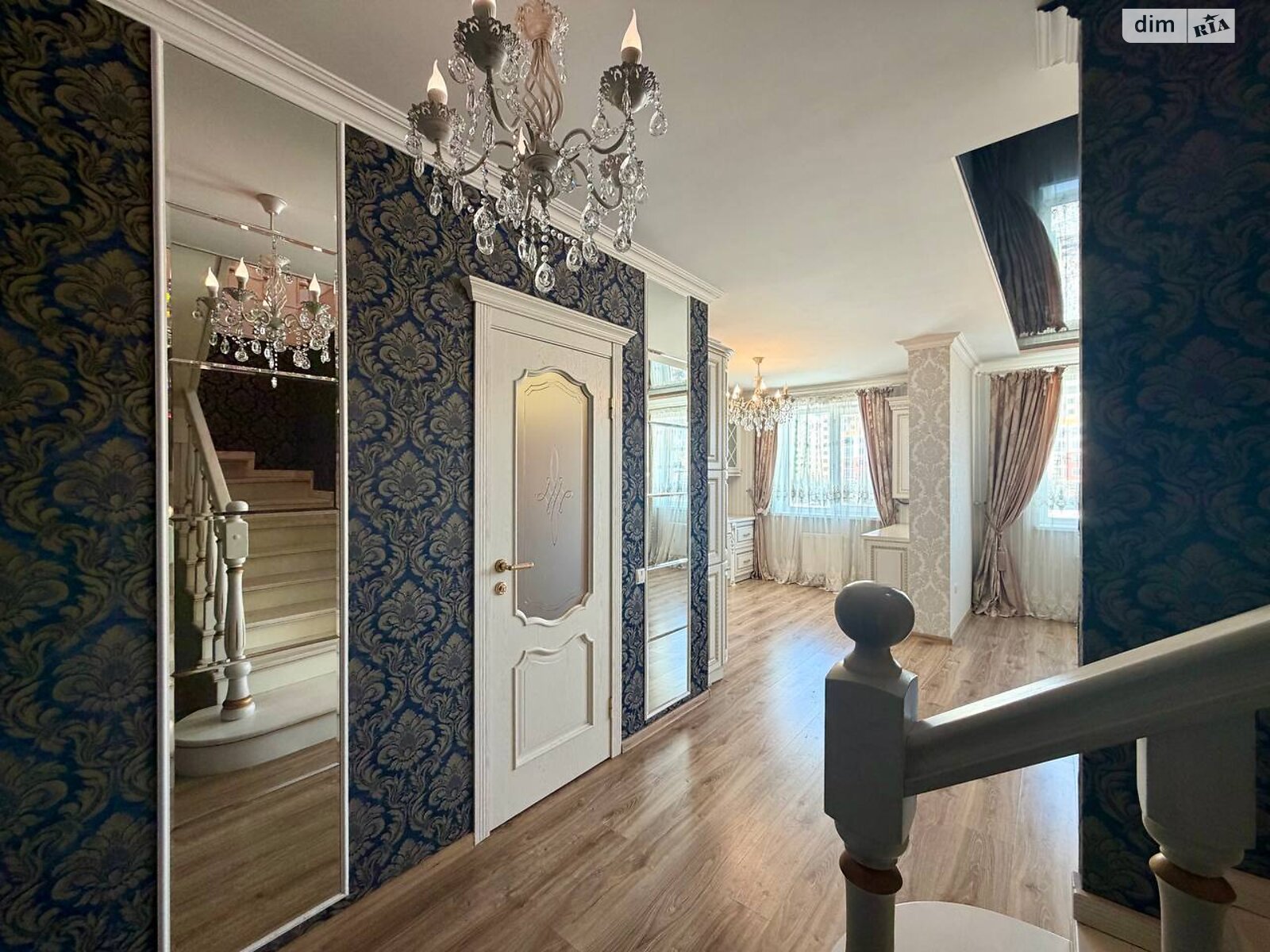 Продажа трехкомнатной квартиры в Ровно, на ул. Черновола Вячеслава 91Ж, район Южный фото 1