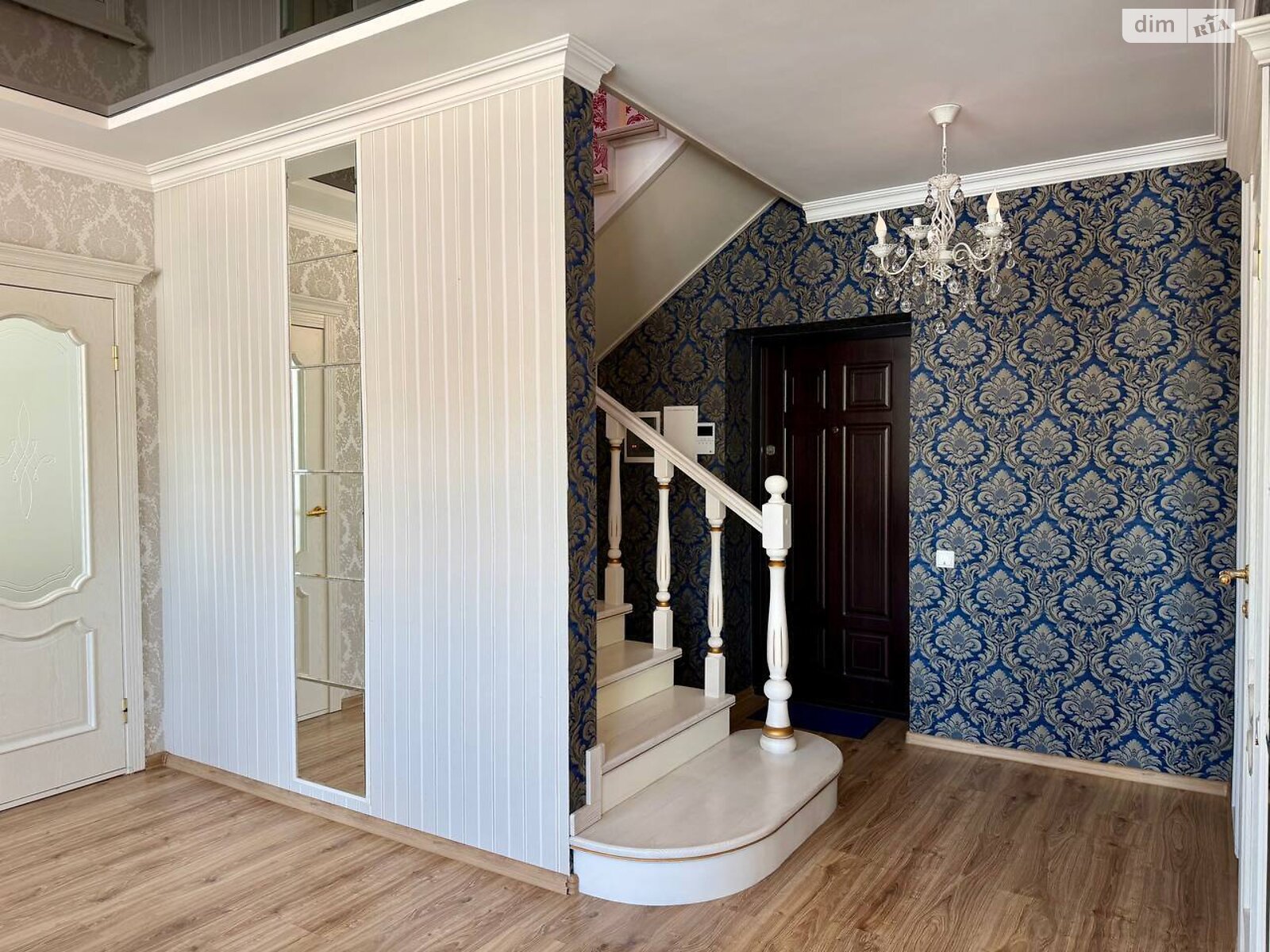 Продажа трехкомнатной квартиры в Ровно, на ул. Черновола Вячеслава 91Ж, район Южный фото 1