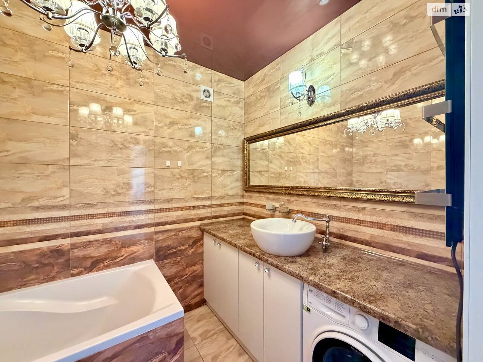 Продажа трехкомнатной квартиры в Ровно, на ул. Черновола Вячеслава 91Ж, район Южный фото 1