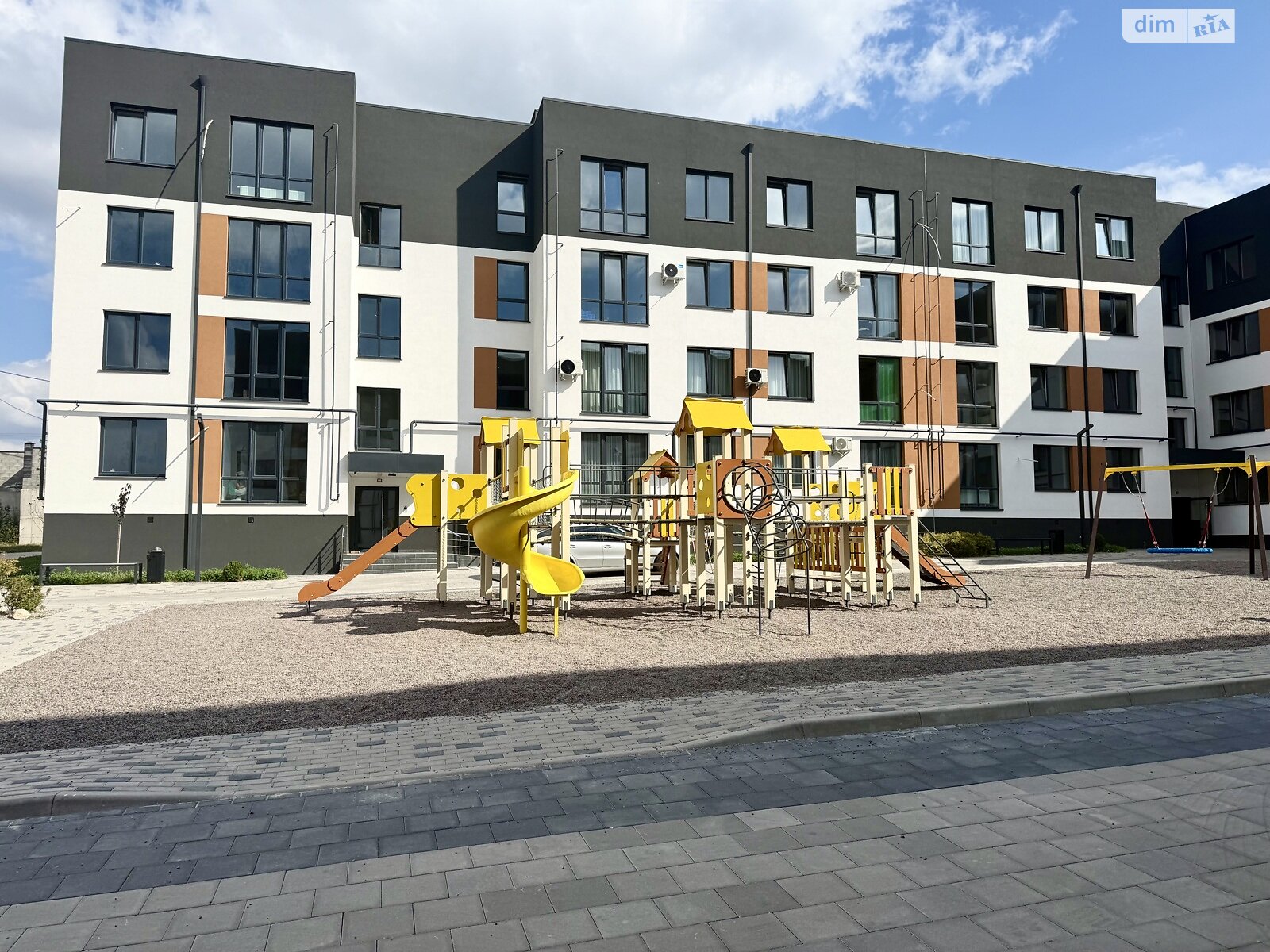 Продажа трехкомнатной квартиры в Ровно, на ул. Николая Боголюбова 3, район Южный фото 1 Продажа трехкомнатной квартиры в Ровно, на ул. Николая Боголюбова 3, район Южный фото 1