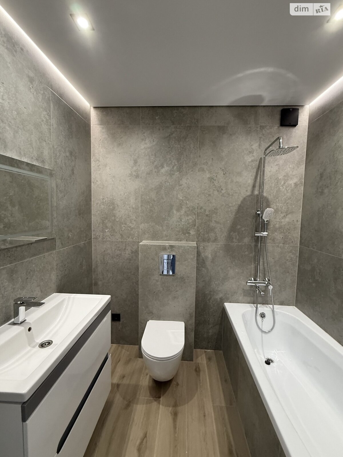 Продажа однокомнатной квартиры в Ровно, на ул. Николая Боголюбова 1Л, район Южный фото 1