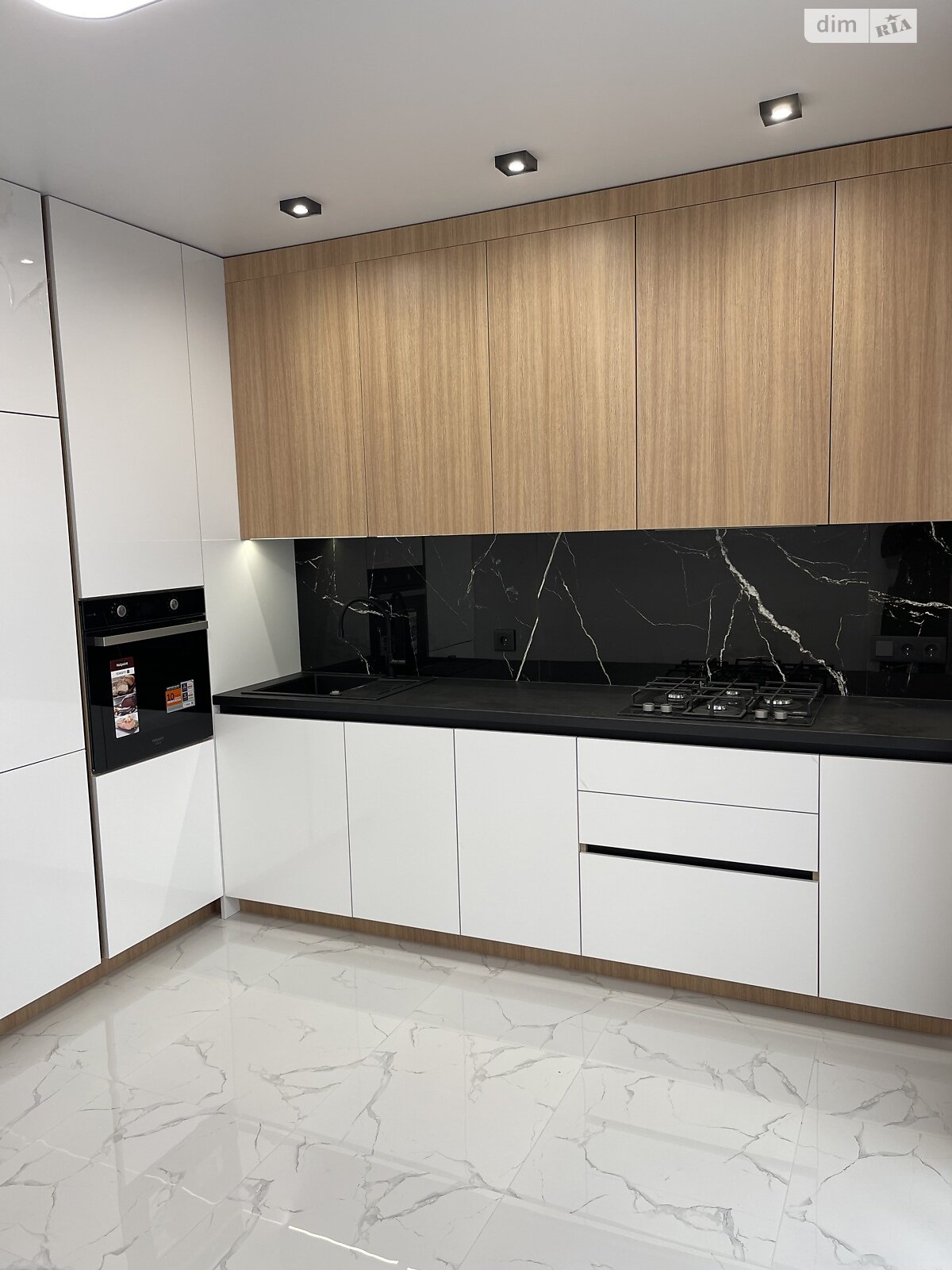 Продажа двухкомнатной квартиры в Ровно, на ул. Николая Боголюбова, район Счастливое фото 1