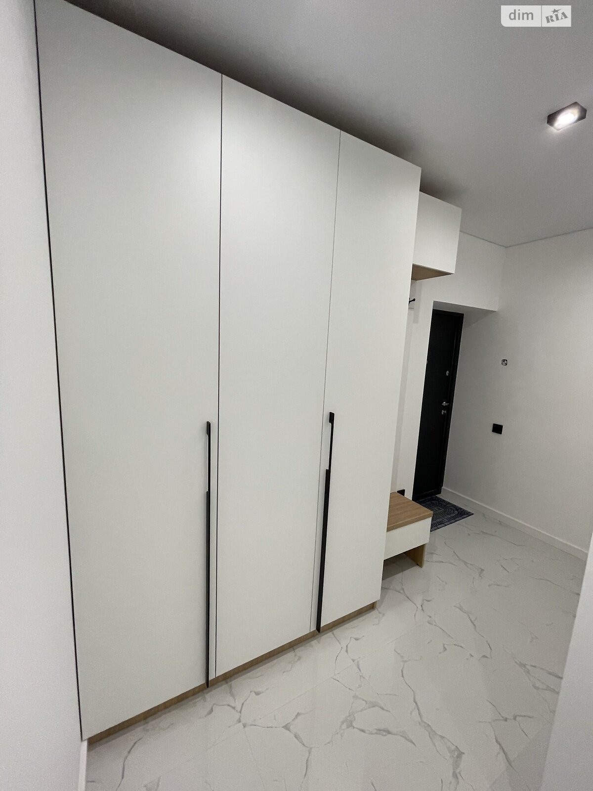 Продажа двухкомнатной квартиры в Ровно, на ул. Николая Боголюбова, район Счастливое фото 1