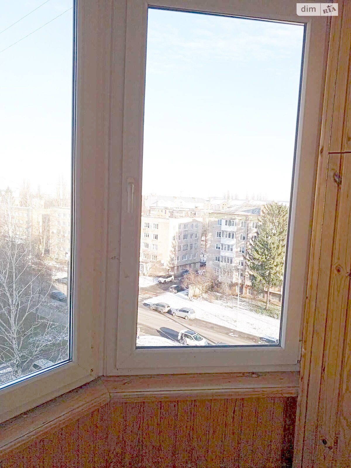 Продаж трикімнатної квартири в Рівному, на вул. Студентська, район Південний фото 1 Продаж трикімнатної квартири в Рівному, на вул. Студентська, район Південний фото 1