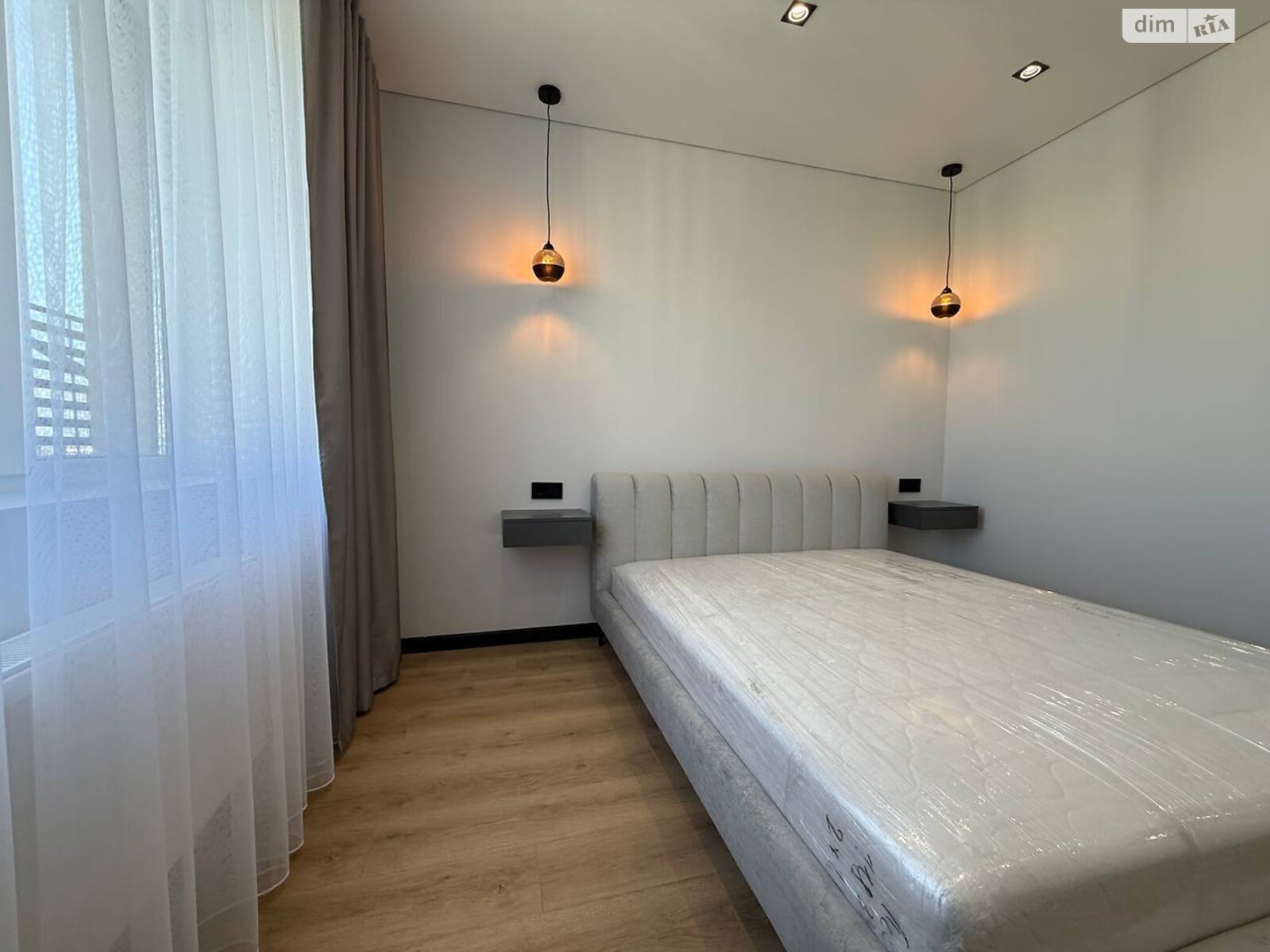 Продаж однокімнатної квартири в Рівному, на вул. Студентська 24А, район Південний фото 1