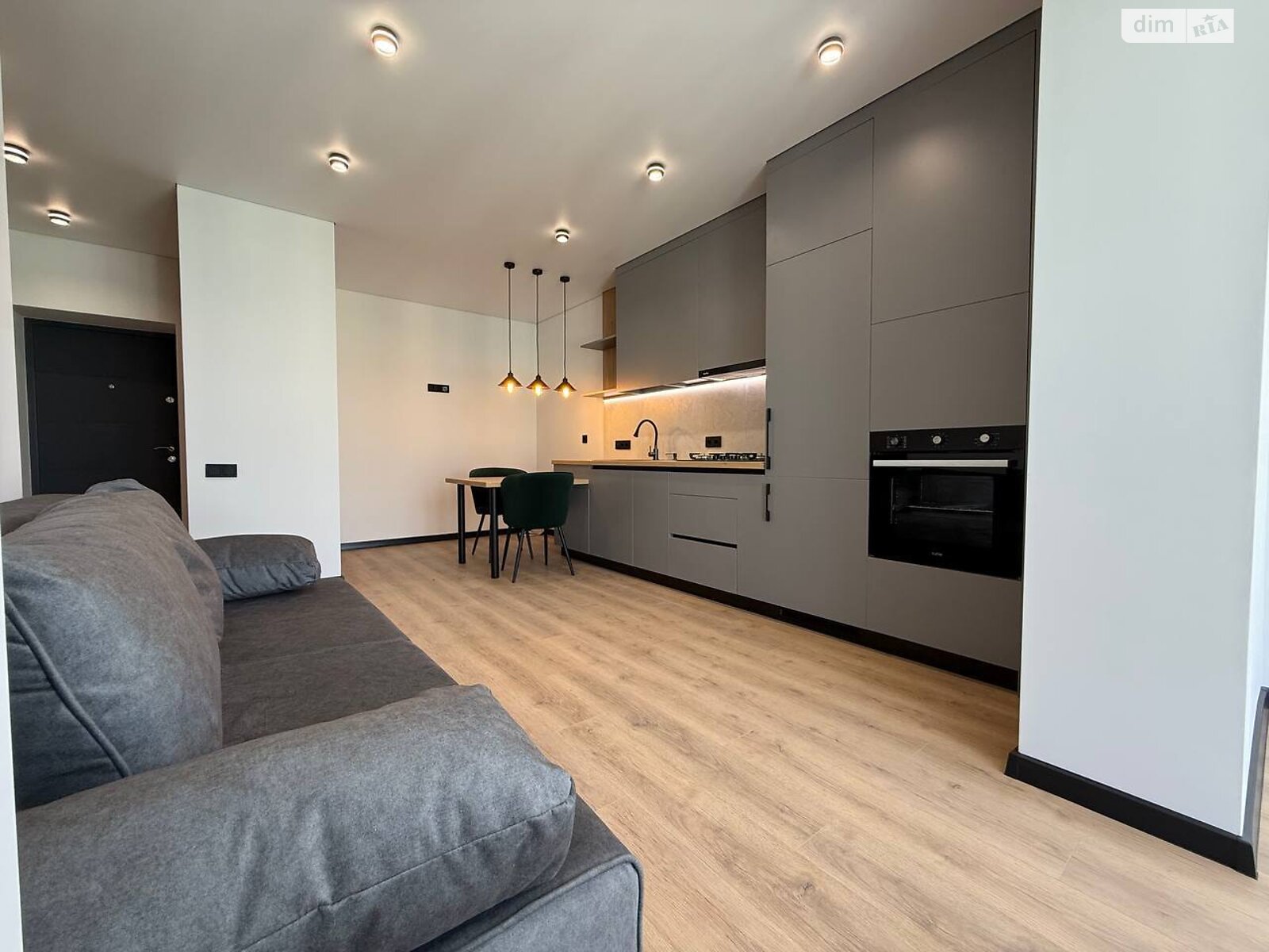 Продаж однокімнатної квартири в Рівному, на вул. Студентська 24А, район Південний фото 1