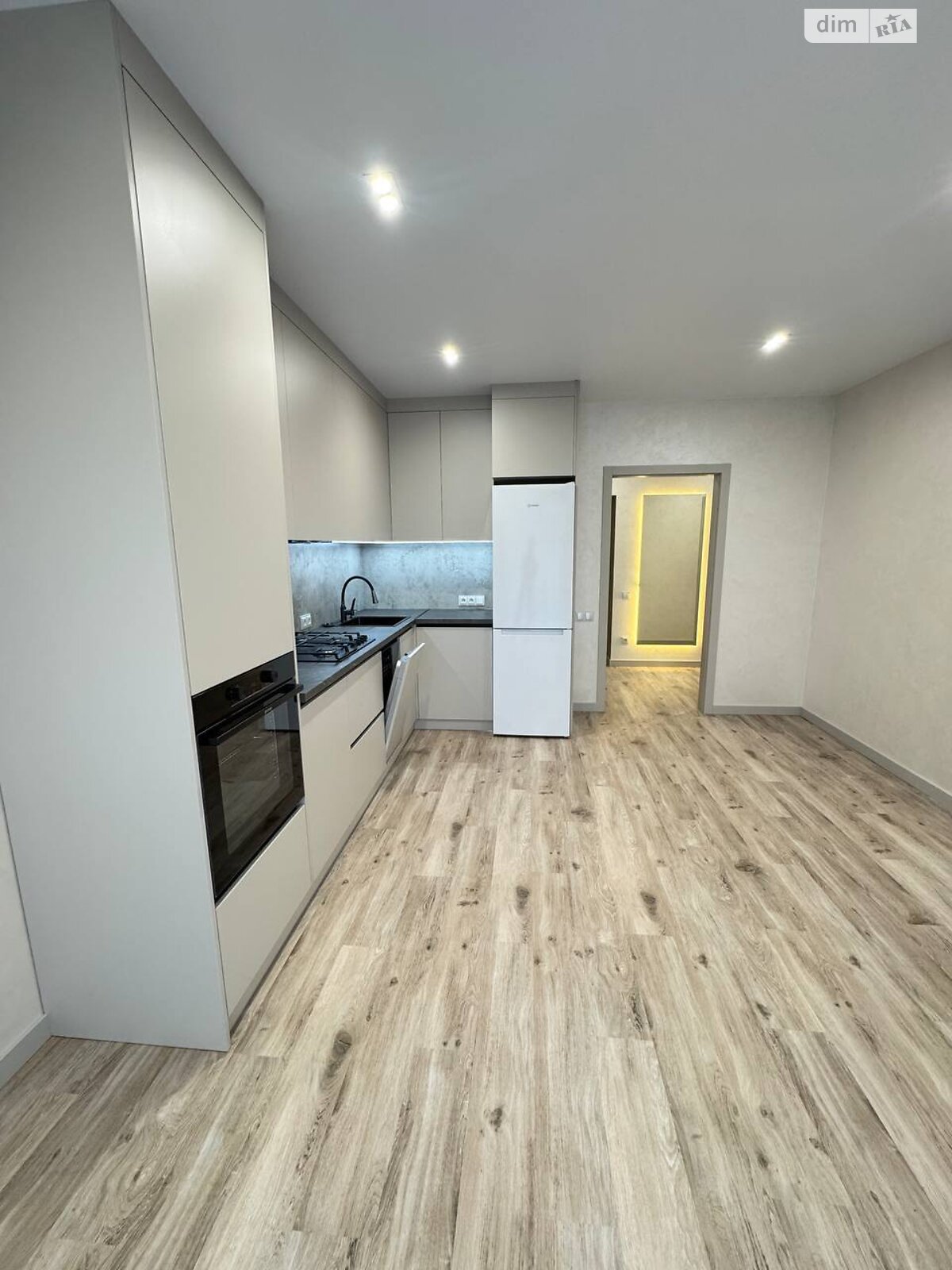 Продажа однокомнатной квартиры в Ровно, на ул. Студенческая 24, район Южный фото 1