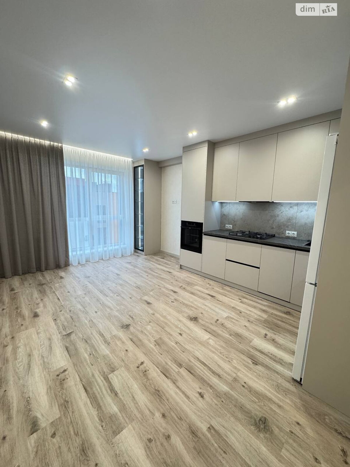 Продажа однокомнатной квартиры в Ровно, на ул. Студенческая 24, район Южный фото 1