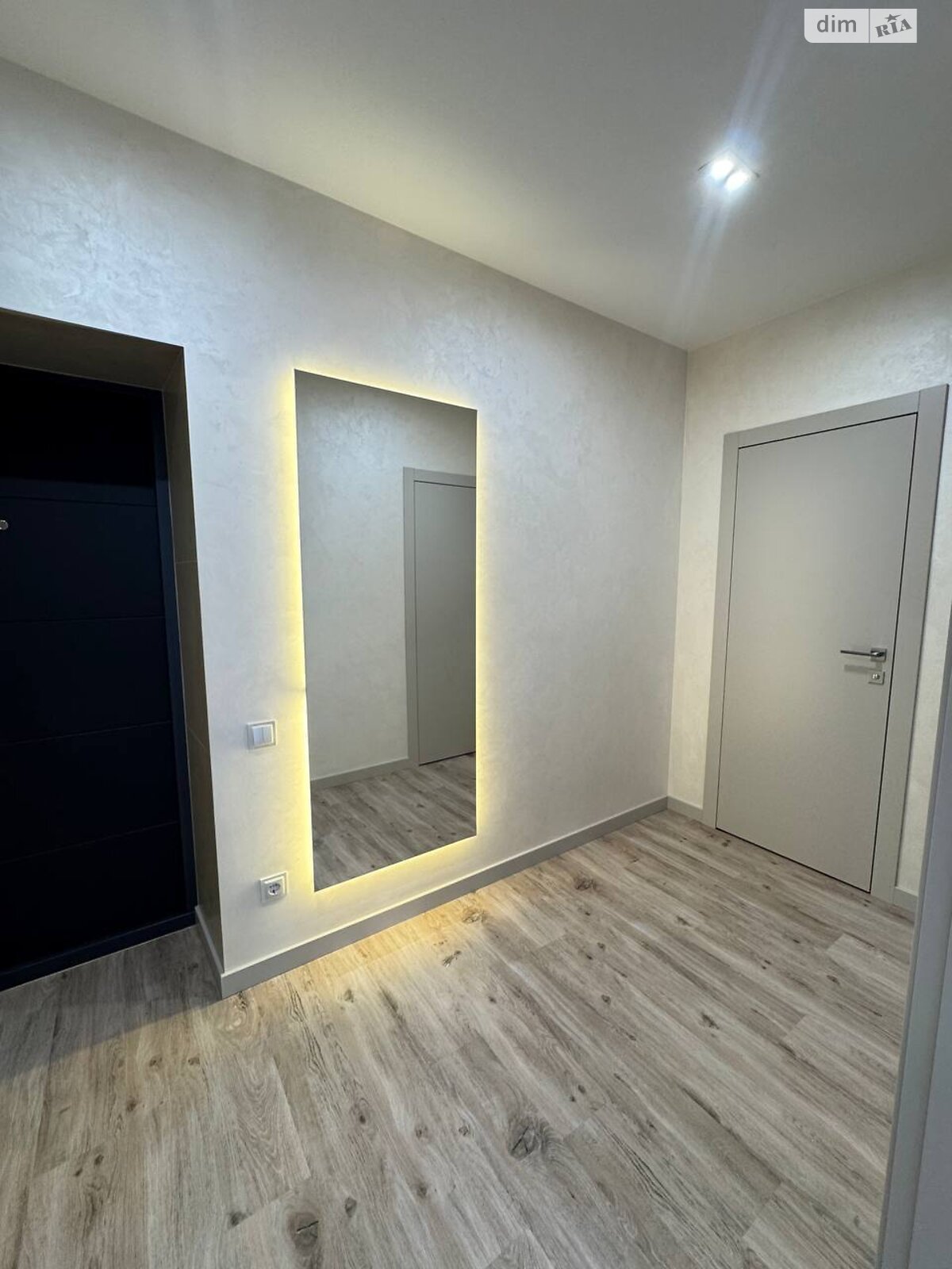 Продажа однокомнатной квартиры в Ровно, на ул. Студенческая 24, район Южный фото 1