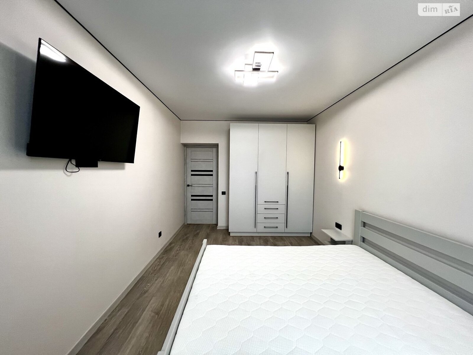 Продаж однокімнатної квартири в Рівному, на вул. Студентська 24, район Південний фото 1 Продаж однокімнатної квартири в Рівному, на вул. Студентська 24, район Південний фото 1