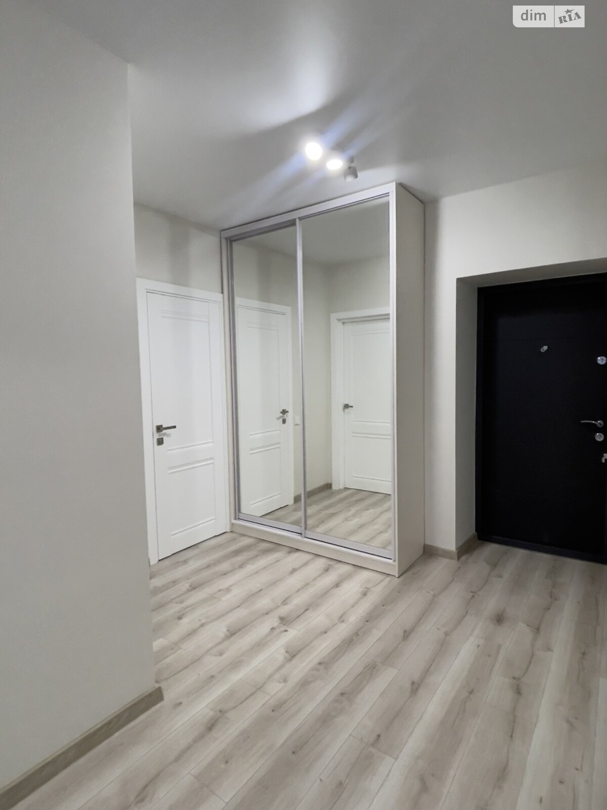 Продажа однокомнатной квартиры в Ровно, на ул. Студенческая 24, район Южный фото 1