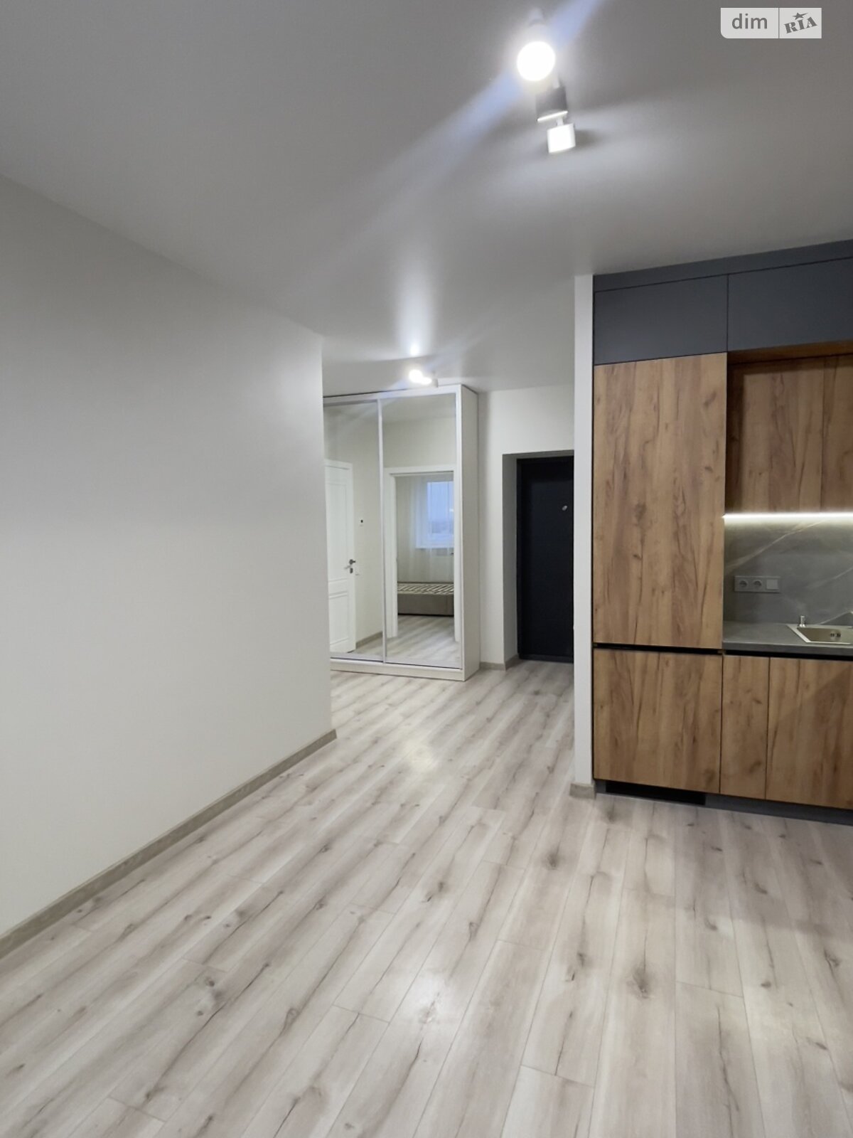 Продажа однокомнатной квартиры в Ровно, на ул. Студенческая 24, район Южный фото 1