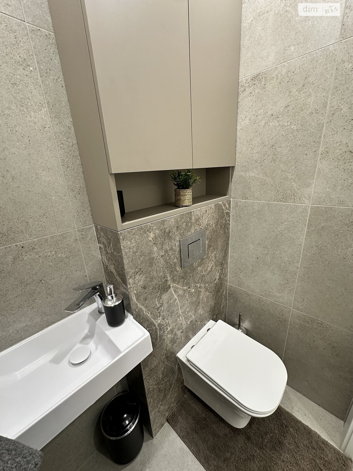 Продажа двухкомнатной квартиры в Ровно, на ул. Студенческая 24, район Южный фото 1